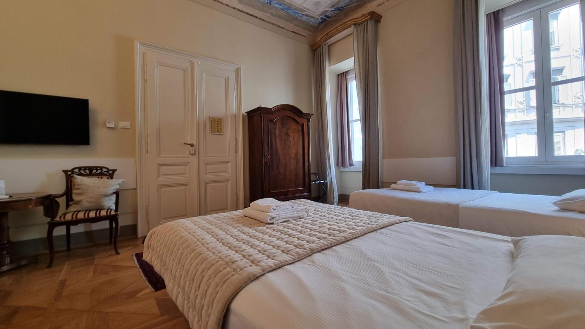 Le Saline Luxury Guest House Trieste Ngoại thất bức ảnh